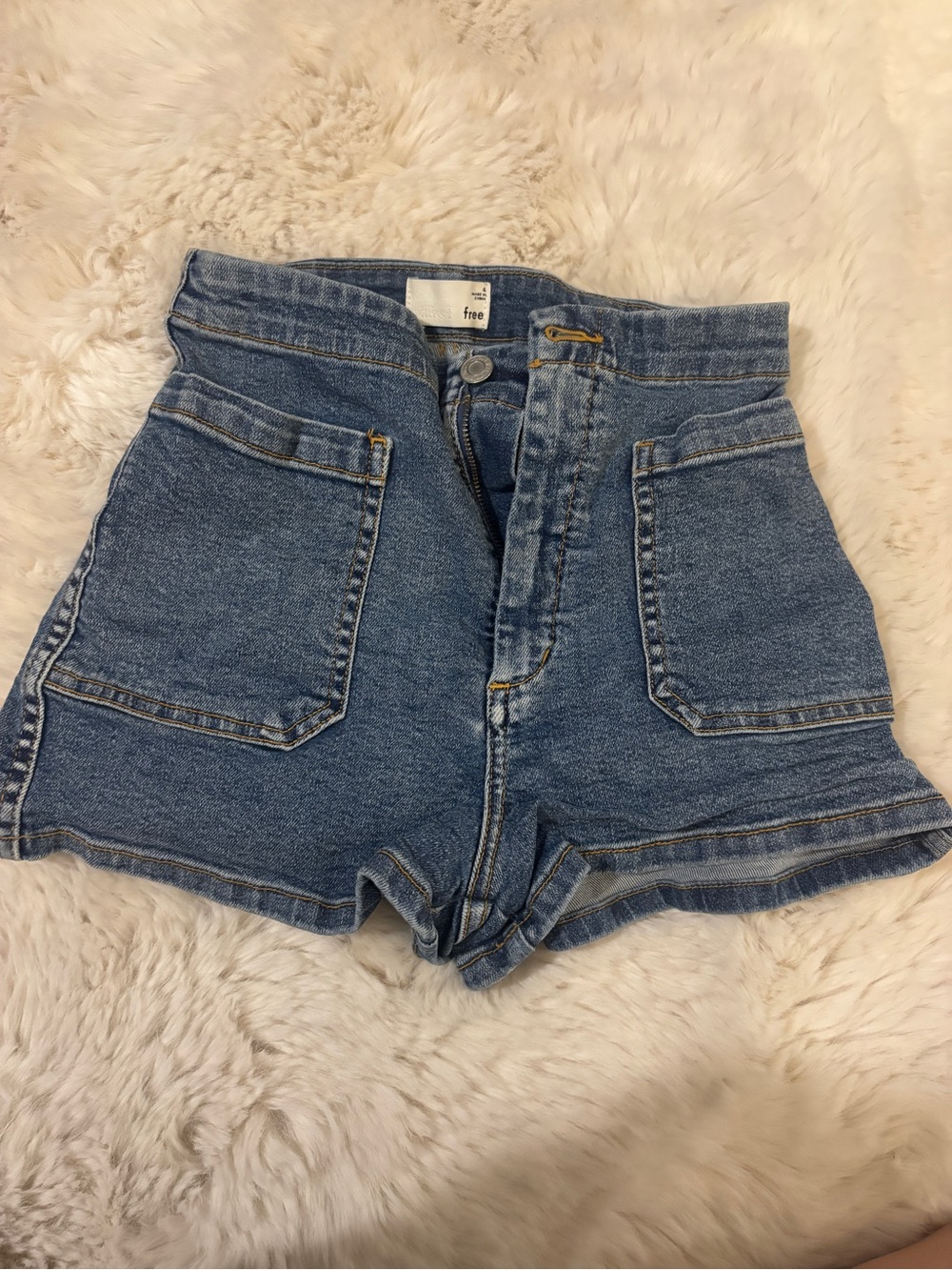 Retro style high waist Aritzia / Wilfred free denim shorts